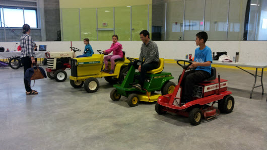 4 Electric-Tractors with Junior Drivers